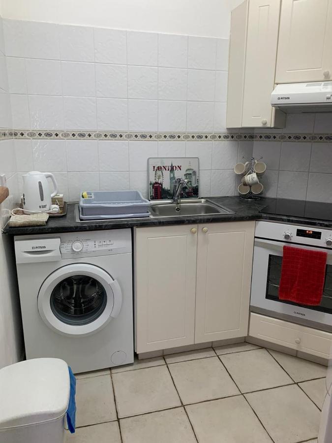 Comfortable 2 Bedroom Apartment In Popular Limnaria Gardens Pafos Zewnętrze zdjęcie